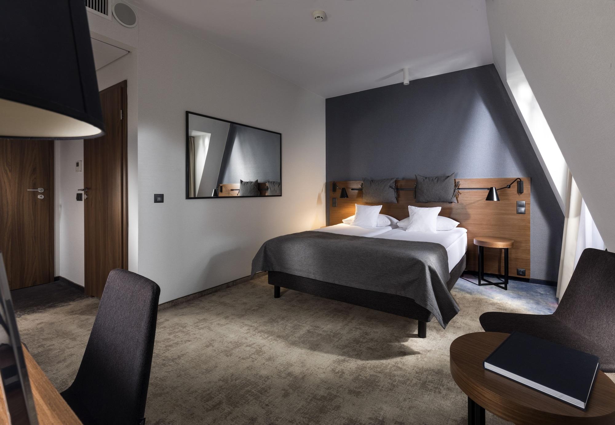 גדנסק Hotel Sadova מראה חיצוני תמונה